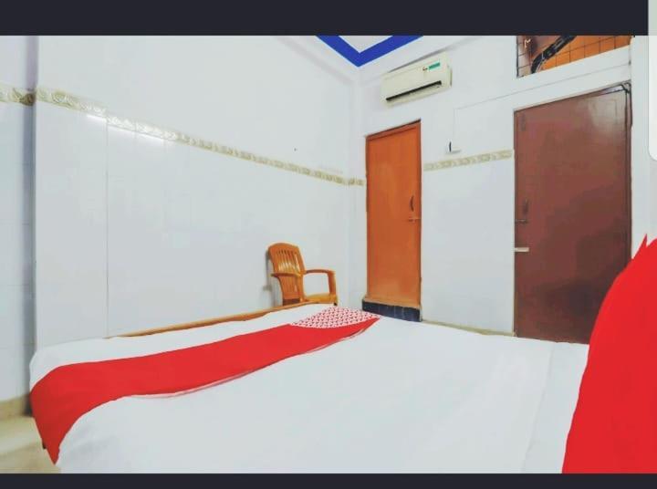 Metro Lodge Haiderabad Buitenkant foto