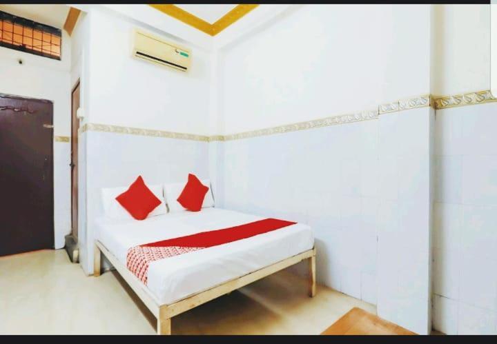 Metro Lodge Haiderabad Buitenkant foto